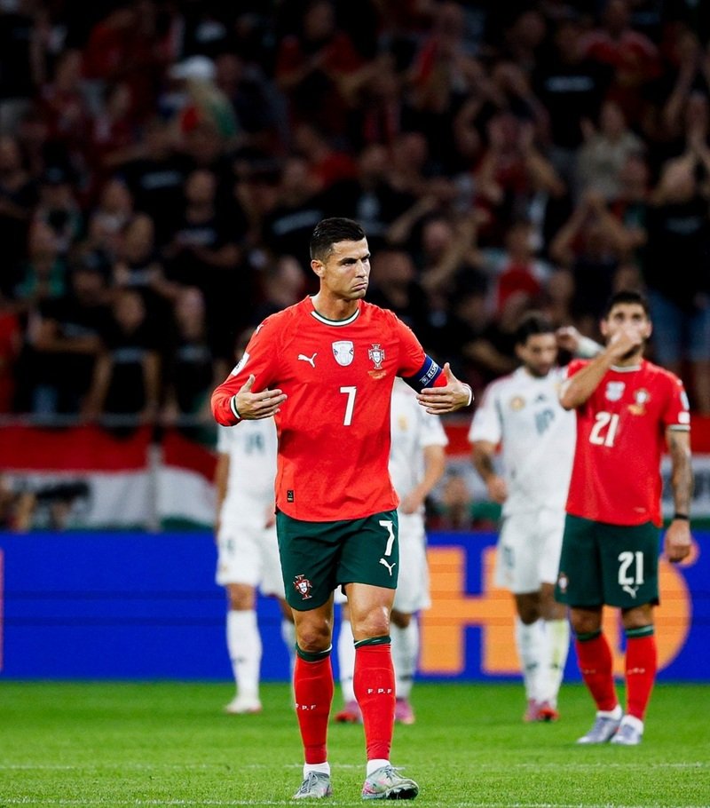 ảnh avatar ronaldo ngầu 14