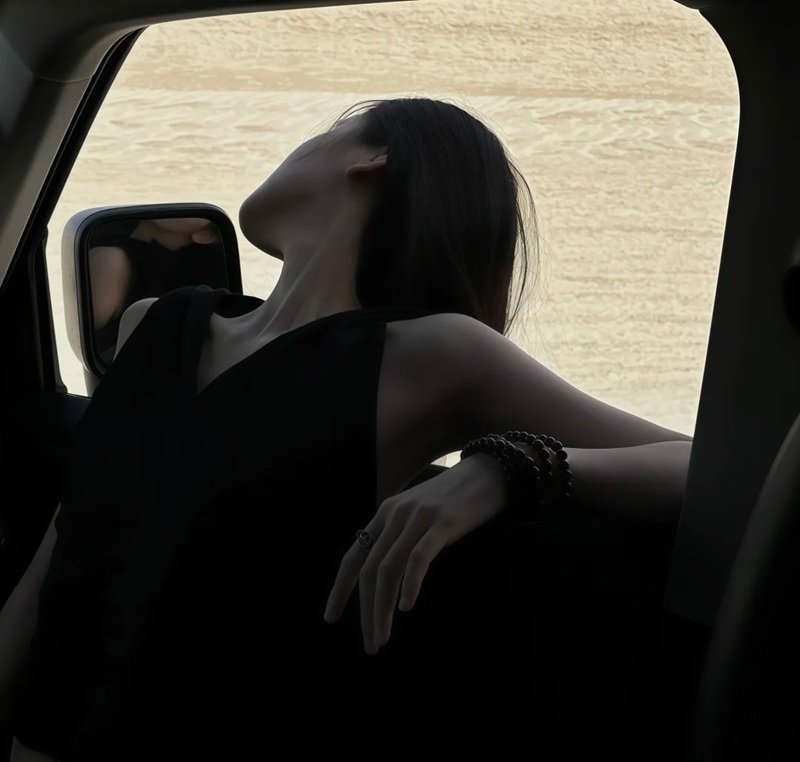 ảnh đại diện zalo buồn 7