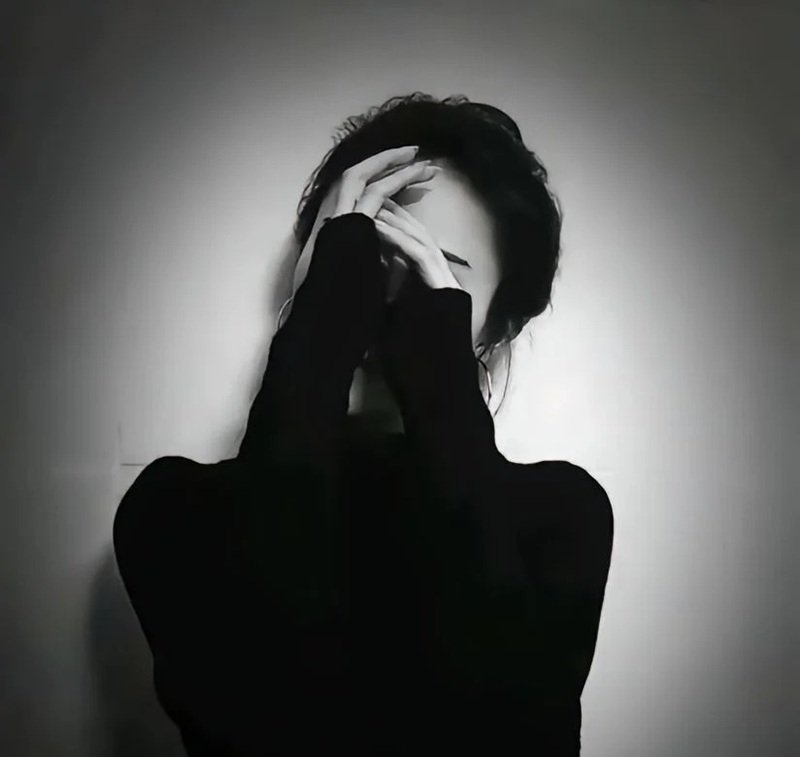 ảnh đại diện zalo buồn 9