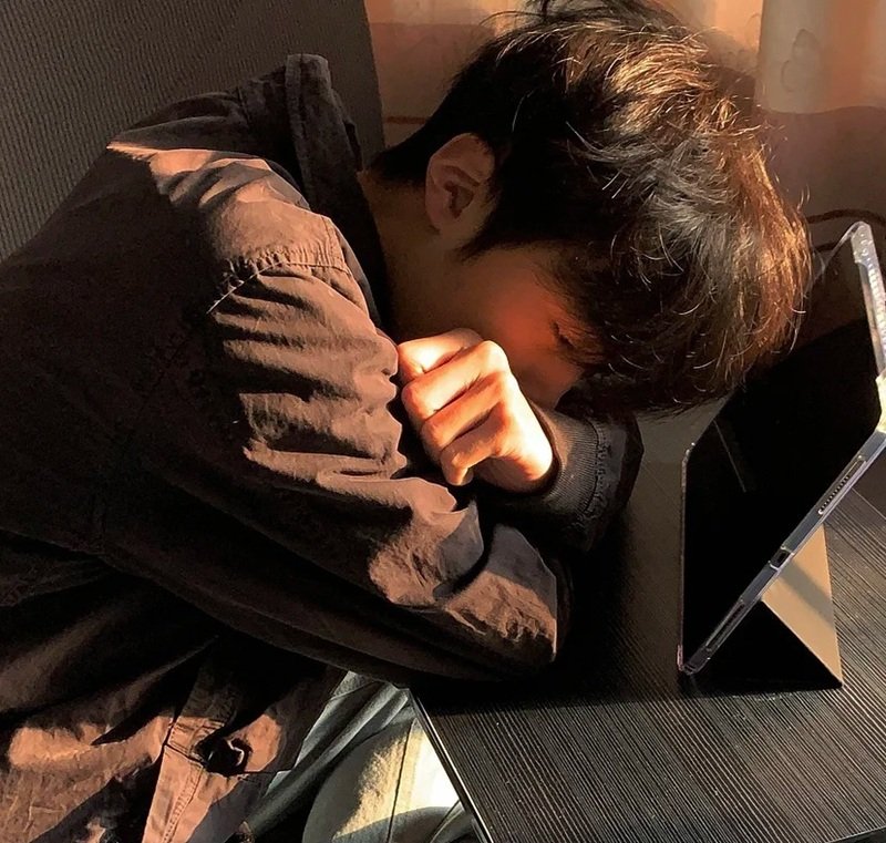 ảnh đại diện zalo buồn nam 4