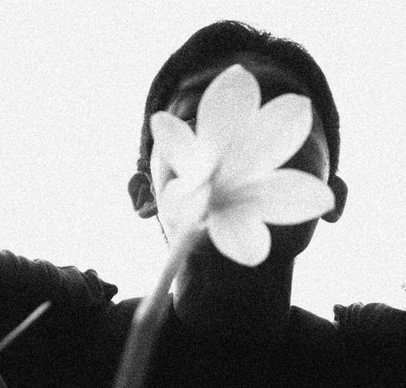 ảnh đại diện zalo buồn nhất 8