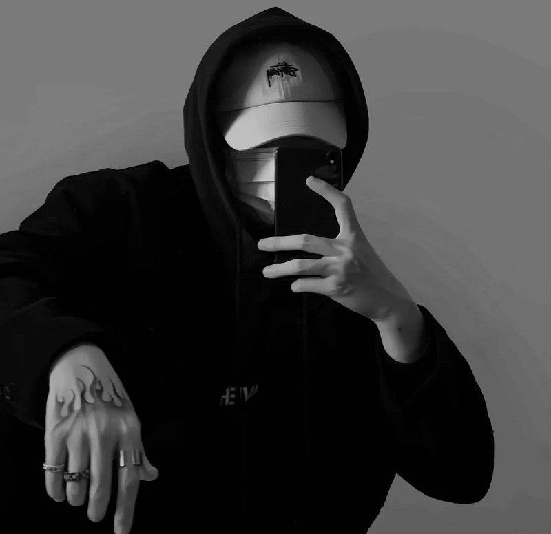 avatar ảnh cặp đôi che mặt 31