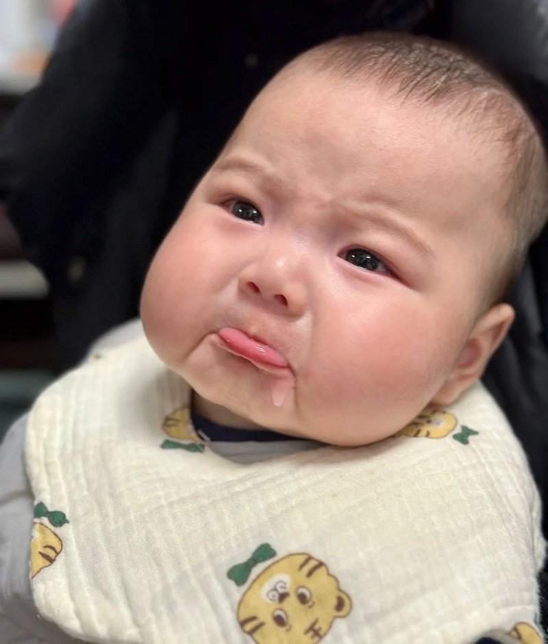 avatar ảnh em bé khóc cute 4