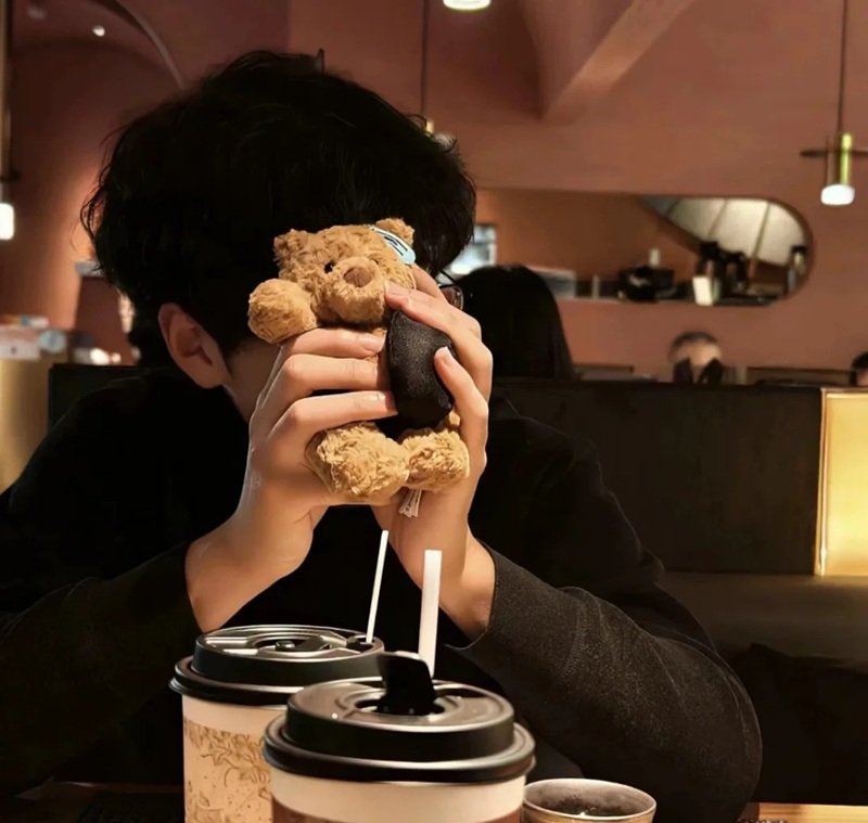 avatar ảnh trai đẹp che mặt 5