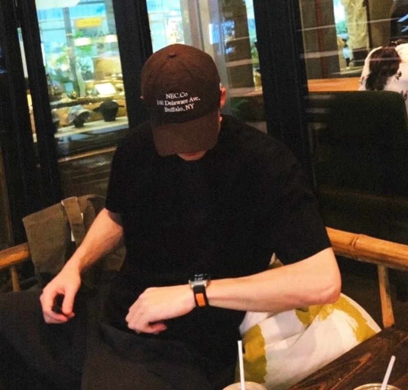 avatar ảnh trai đẹp che mặt 8