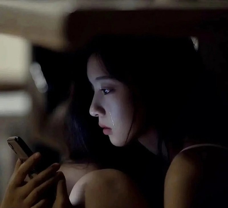 avatar buồn tâm trạng nữ 4