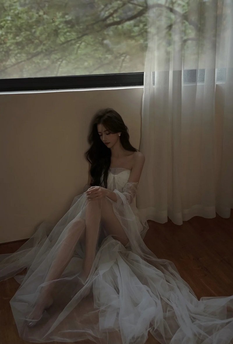 avatar buồn tâm trạng nữ 7