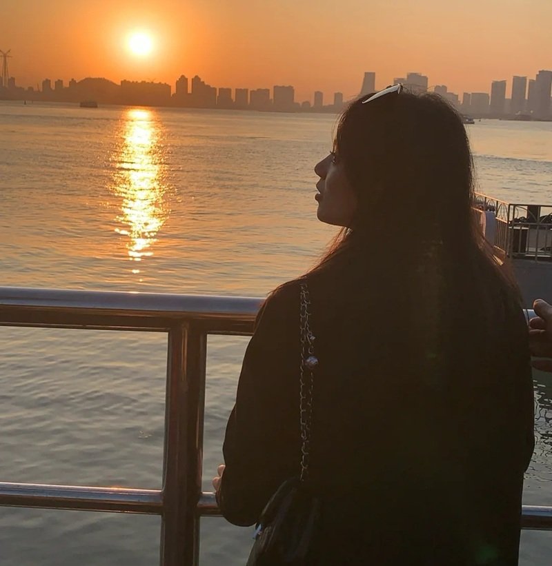 avatar cô đơn nữ 2