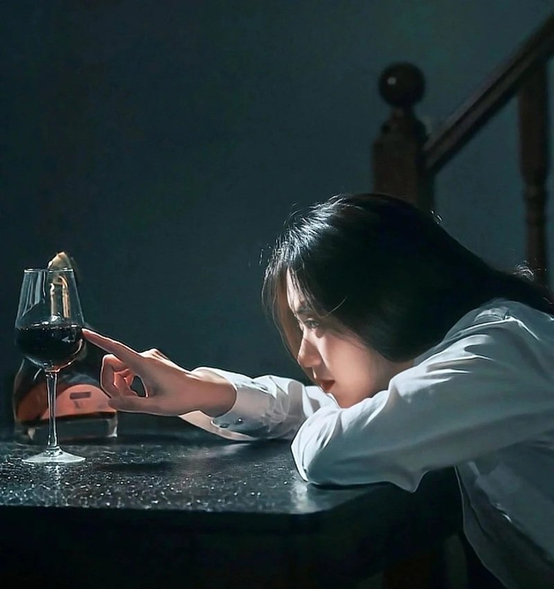 avatar cô gái buồn 7