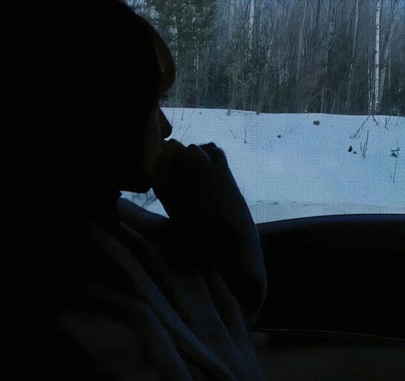 avatar cô gái buồn 9