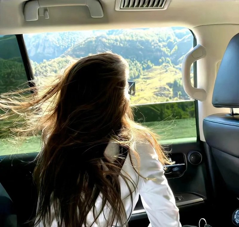 avatar cô gái quay lưng người thật 17