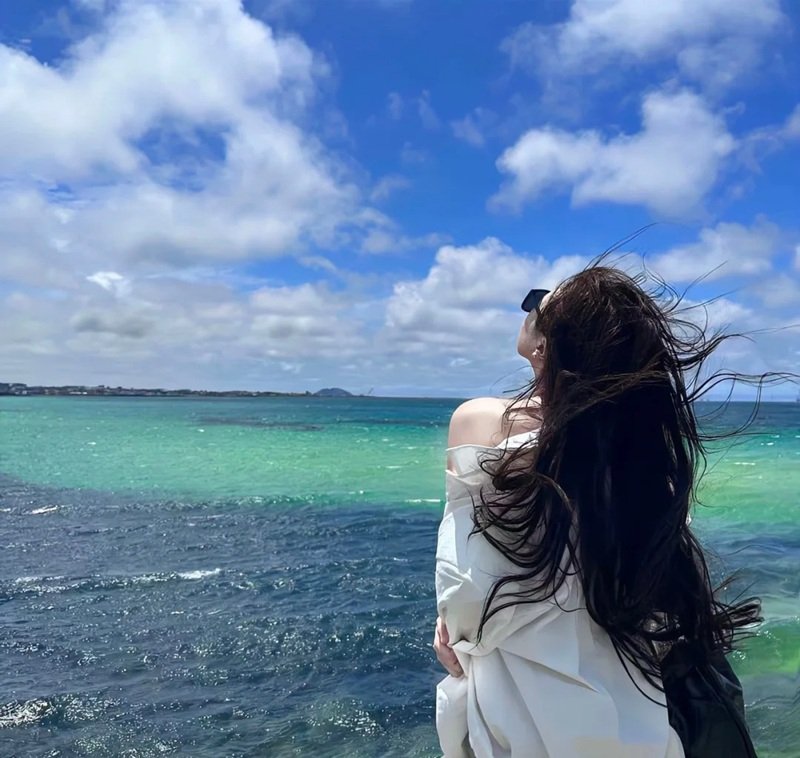 avatar cô gái quay lưng người thật 4