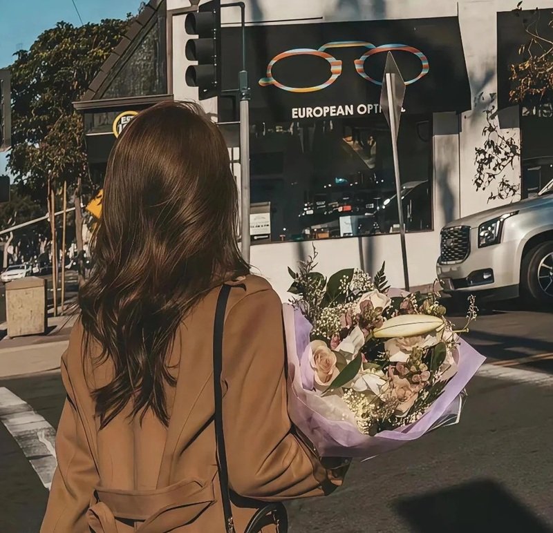 avatar cô gái quay lưng người thật 6