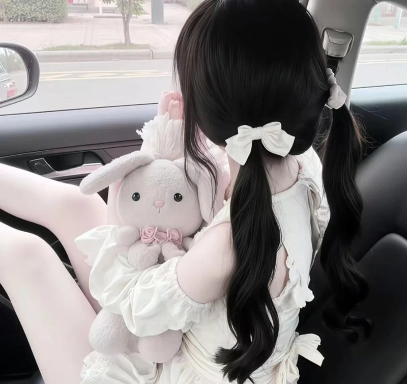 avatar cô gái quay lưng người thật 8