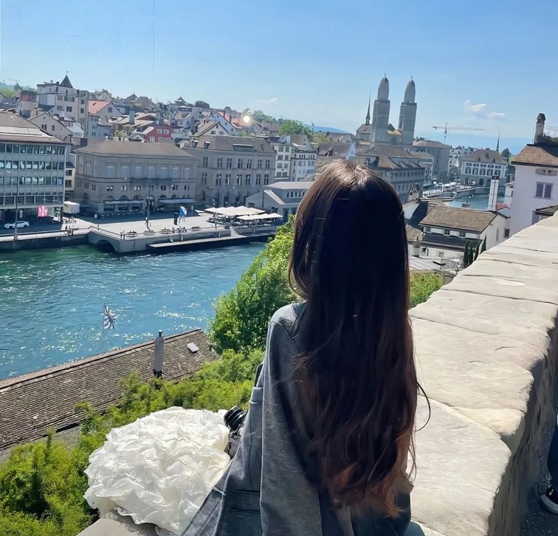 avatar cô gái quay lưng người thật 9