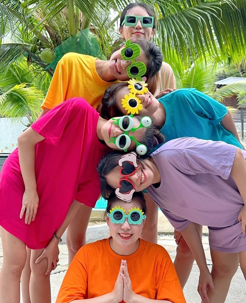 avatar nhóm 6 người nữ vô tri 14