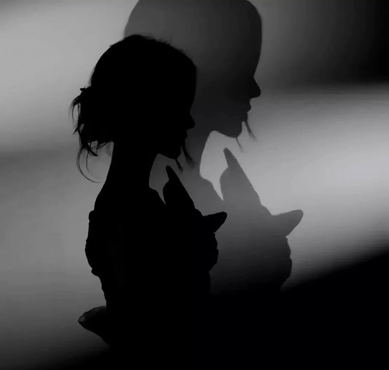 avatar trắng đen ngầu nữ 3