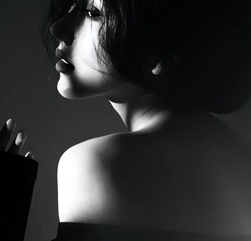 avatar trắng đen ngầu nữ 5