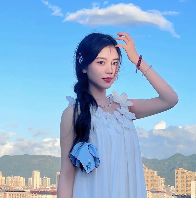 bầu trời xanh ảnh avatar đẹp cho con gái 12