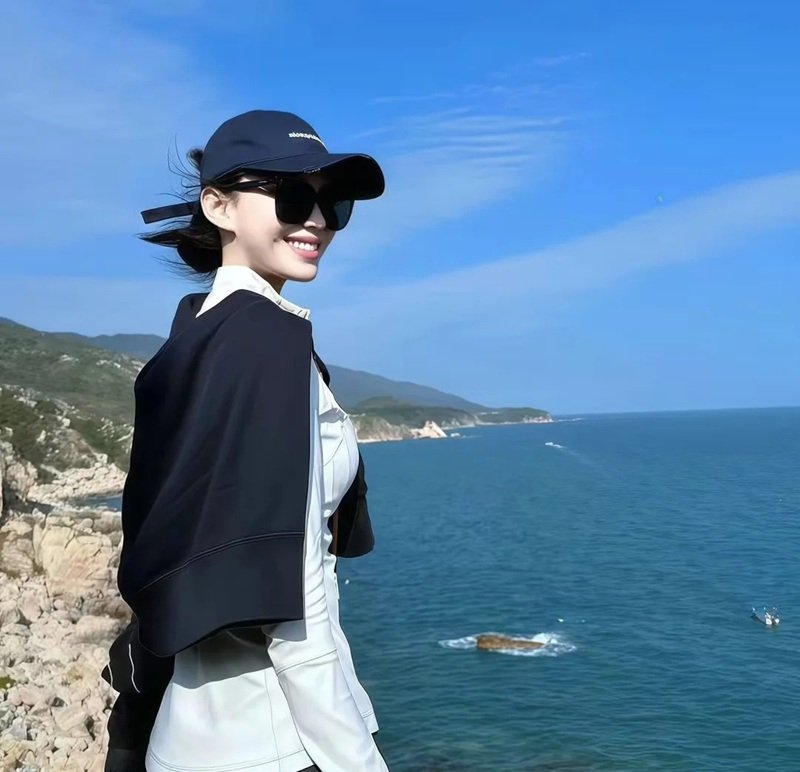 bầu trời xanh ảnh avatar đẹp cho con gái 7