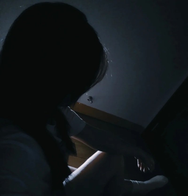 cô đơn ảnh buồn tâm trạng 10