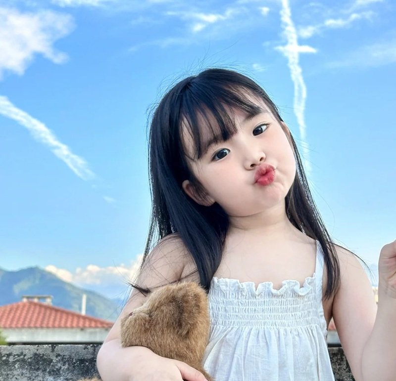 cute bầu trời xanh ảnh avatar đẹp cho con gái 20