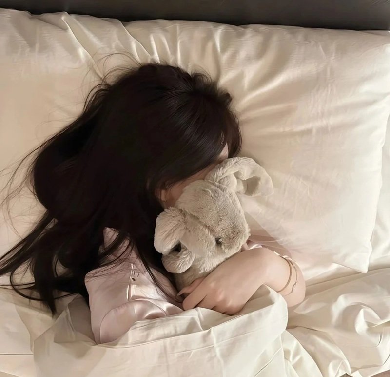 gái cô đơn avatar buồn 16