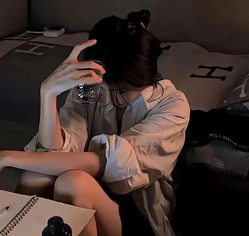 gái cô đơn avatar buồn 9