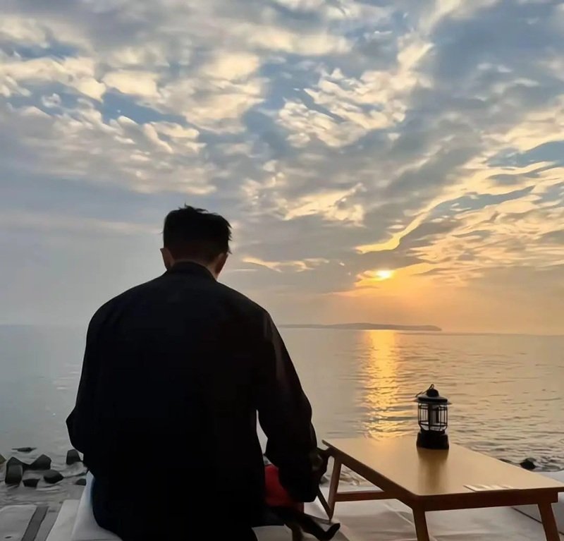 hình avatar buồn cô đơn nam 3