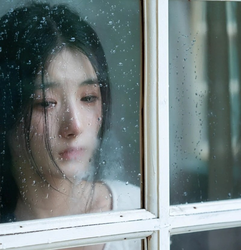 khóc cô đơn ảnh buồn tâm trạng 2