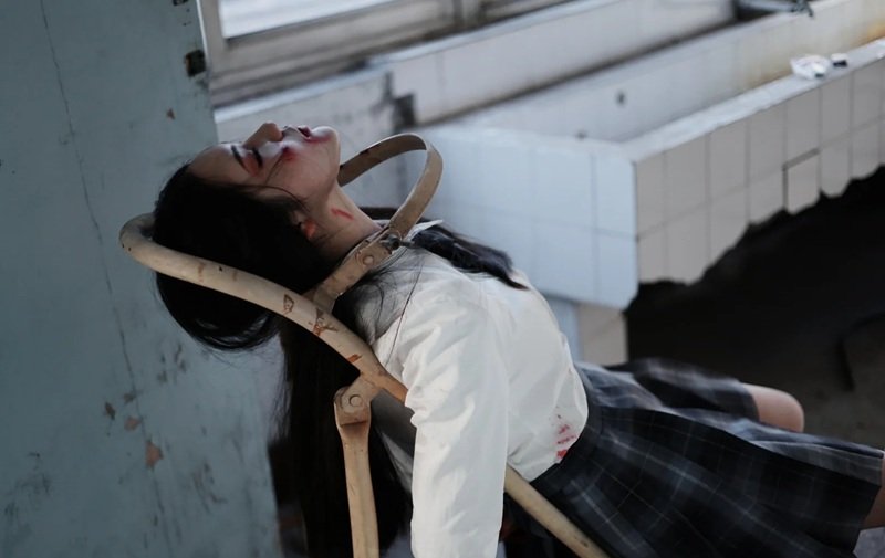 ảnh bạo lực học đường 21