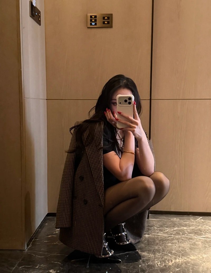 ảnh chụp trước gương 16