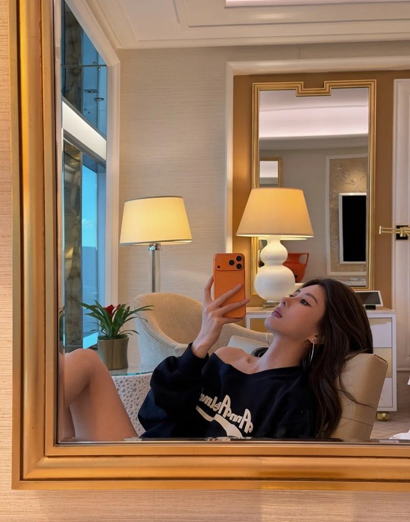 ảnh chụp trước gương 44