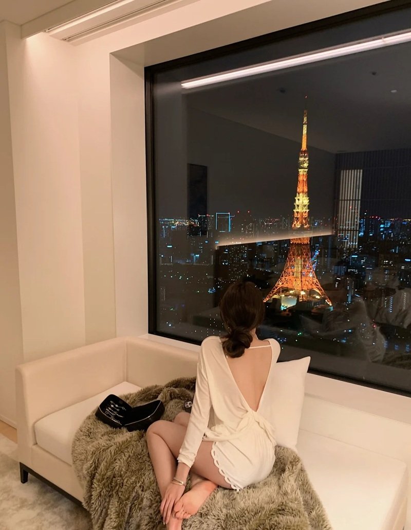 ảnh cô gái quay lưng 13