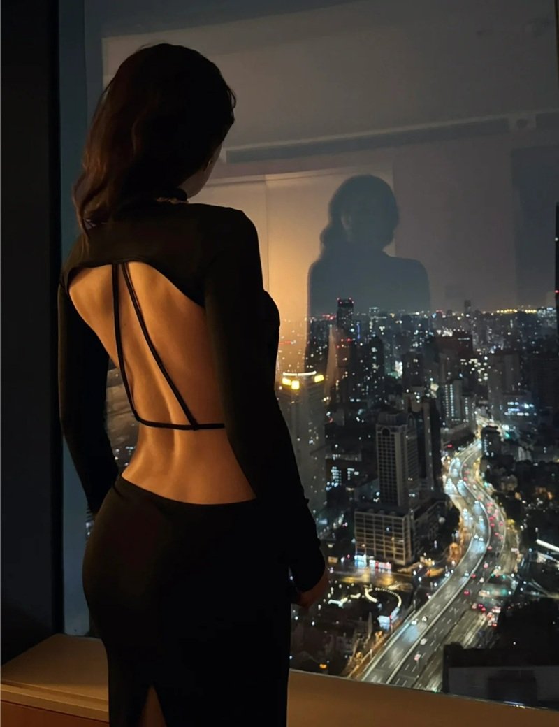 ảnh cô gái quay lưng 18