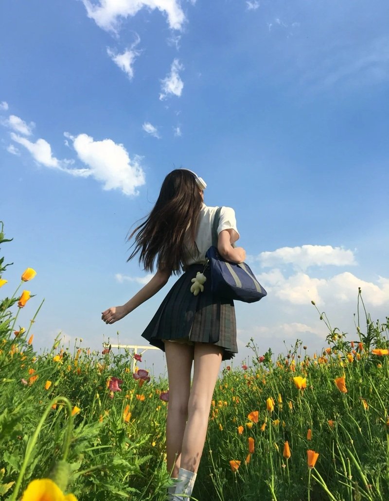 ảnh cô gái quay lưng 21