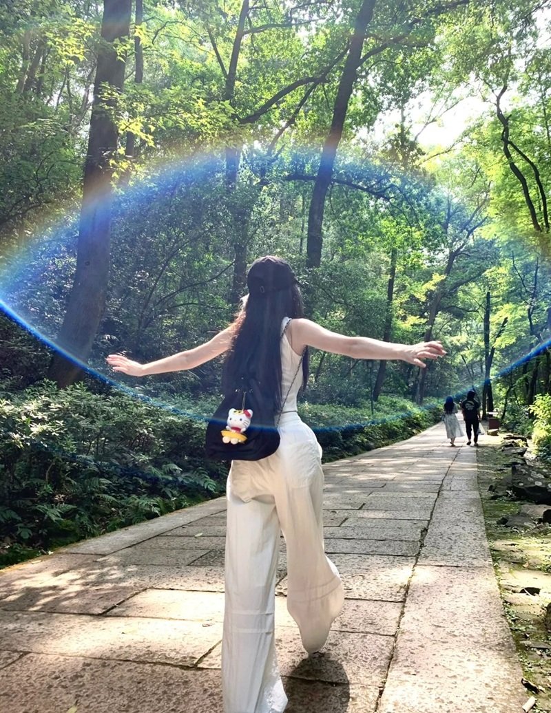 ảnh cô gái quay lưng 22