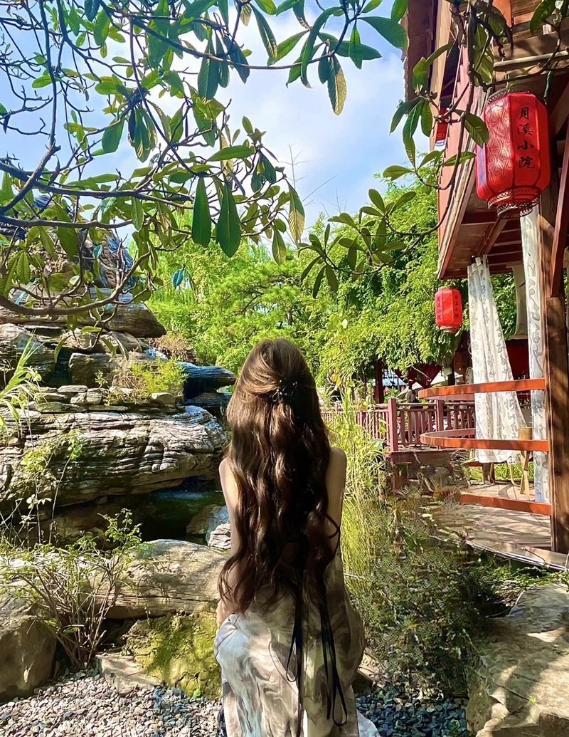 ảnh cô gái quay lưng 31