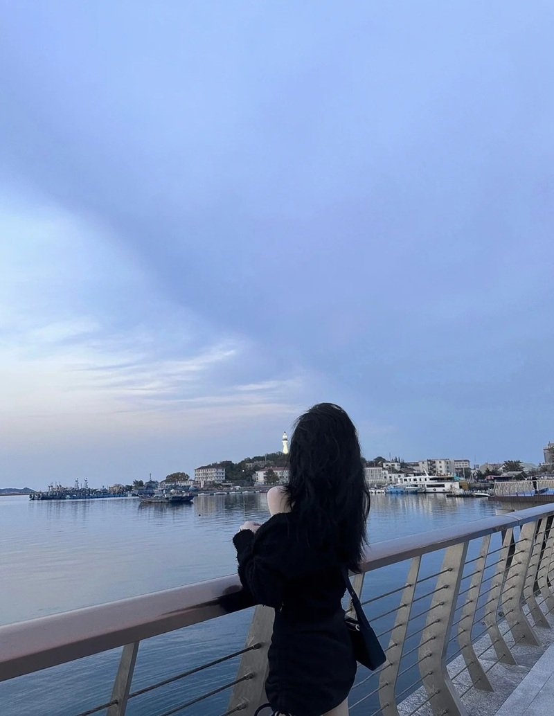 ảnh cô gái quay lưng 37