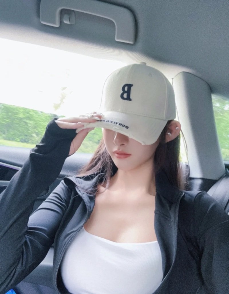 ảnh gái đẹp che mặt 1