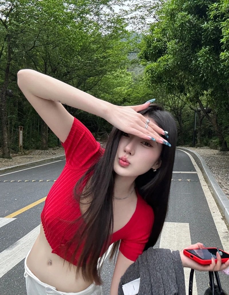 ảnh gái đẹp che mặt 14