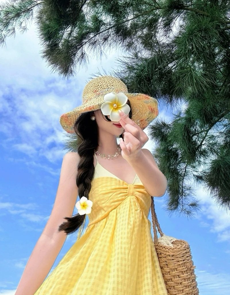 ảnh gái đẹp che mặt 25