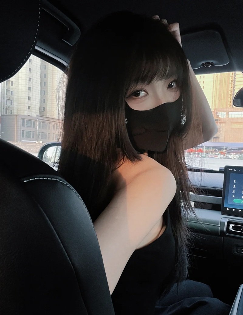 ảnh gái đẹp che mặt 31