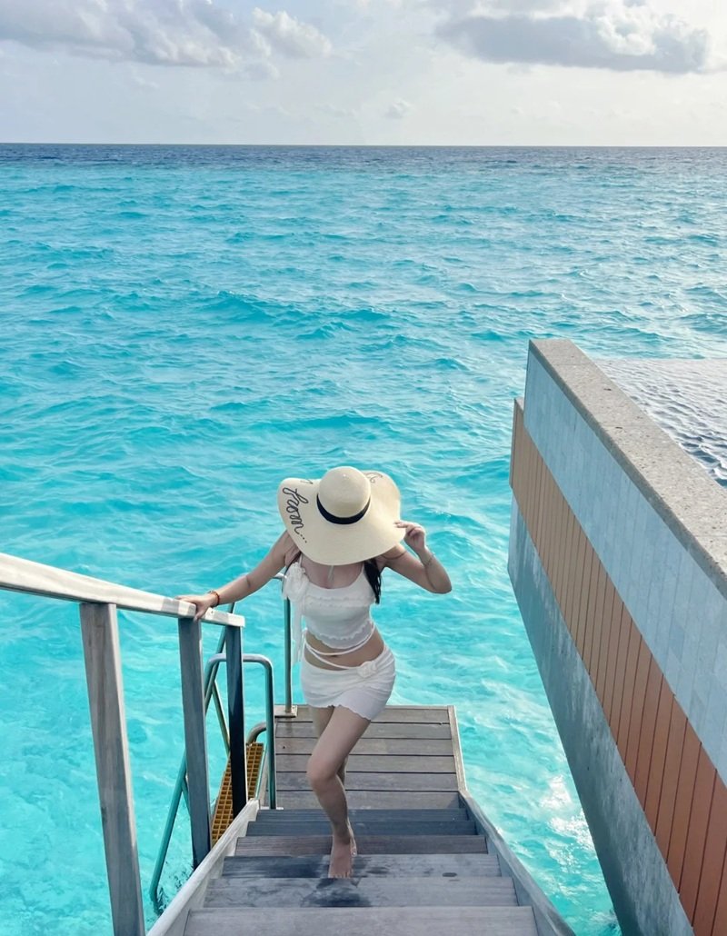 ảnh gái đẹp che mặt 32