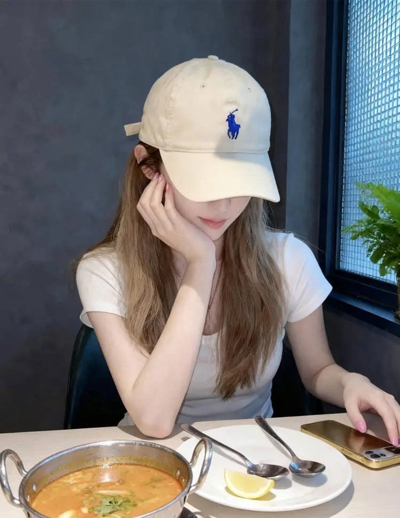 ảnh gái đẹp che mặt 6