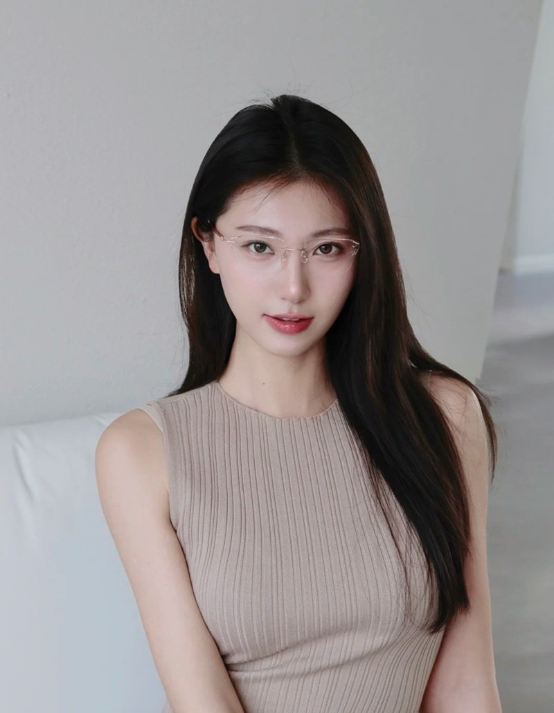 ảnh gái xinh đeo kính​ 26