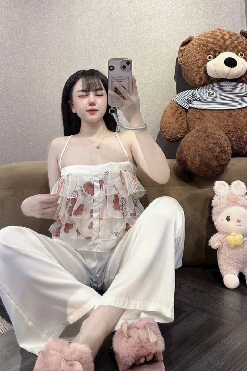 ảnh gái xinh mặc đồ ngủ 4