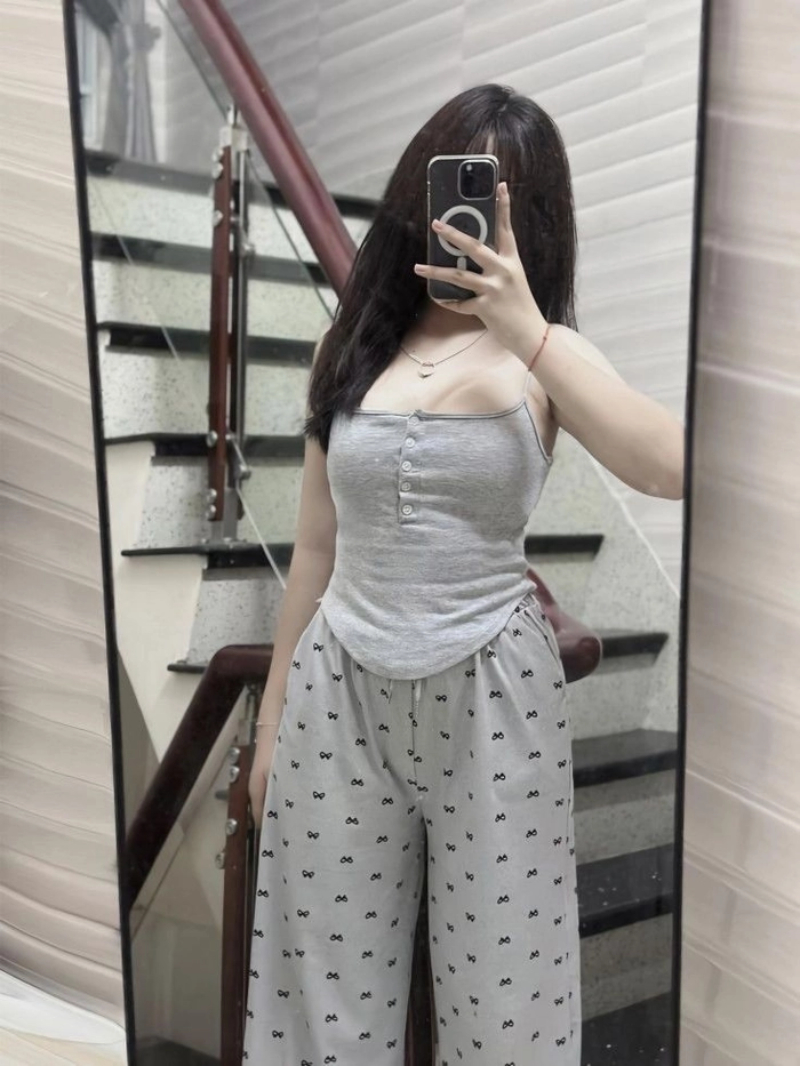 ảnh gái xinh mặc đồ ngủ 9