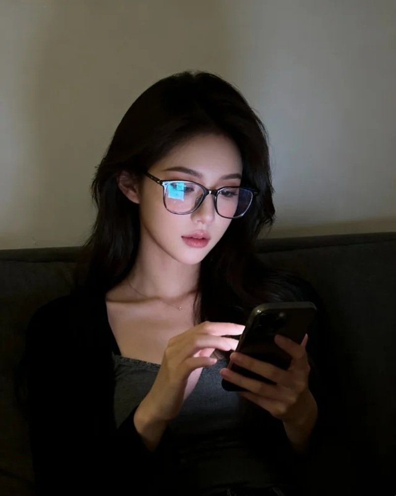 ảnh gái xinh trung quốc đeo kính