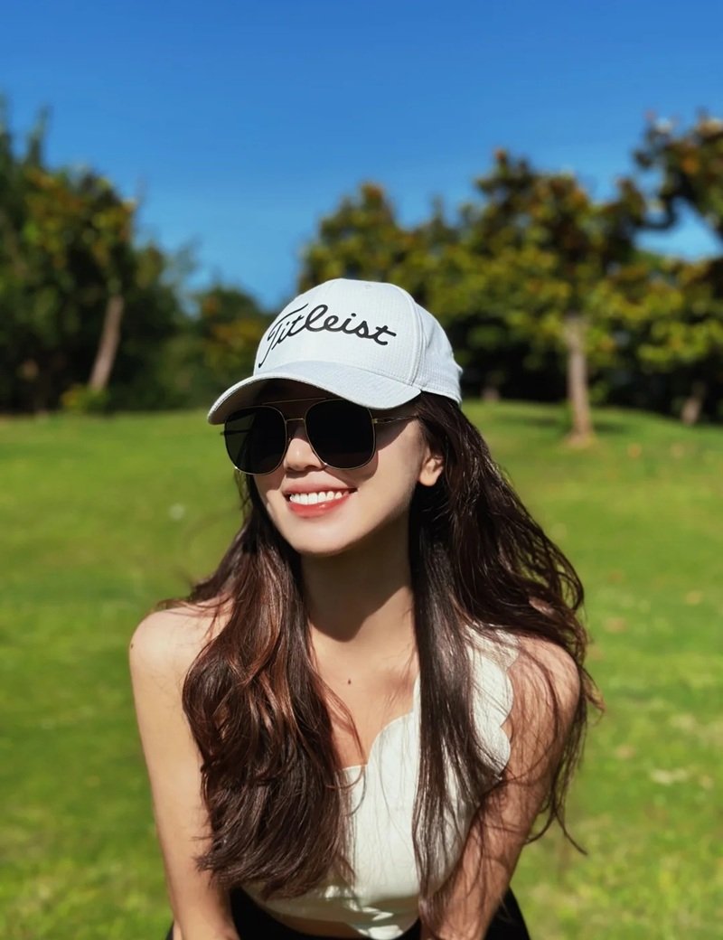 ảnh hot girl đáng yêu che mặt